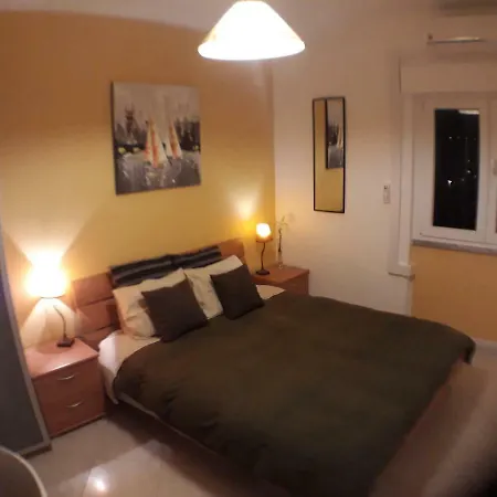 Moscavide Nº 1 M1 Homestay